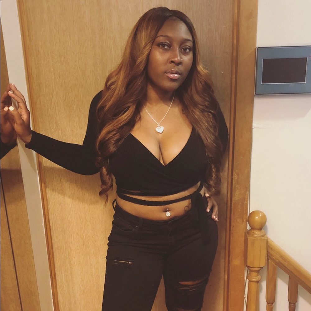 Meet your Posher, Brooke